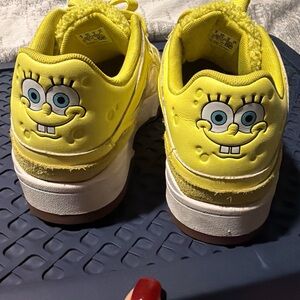 SpongeBob mens Yellow Sneakers